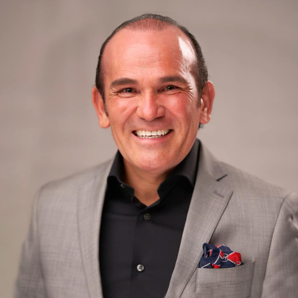 Headshot of Peter Estivez